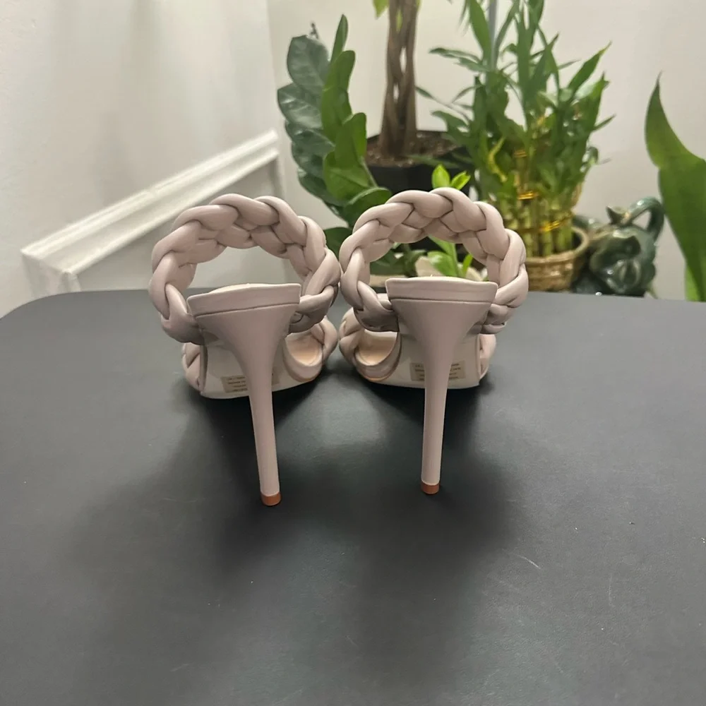 Steve Madden Women's Kenley Heels - Taupe NWOT